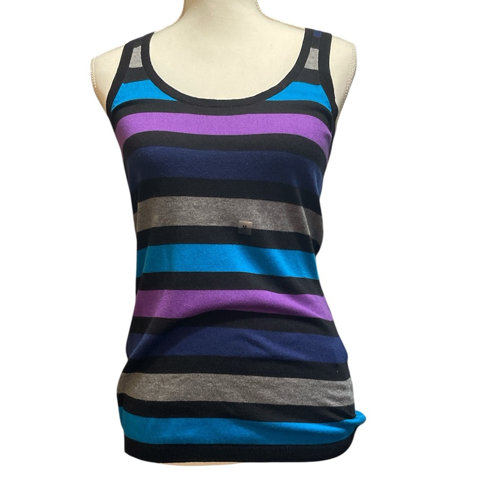 Express Fitted Sleeveless Tank Top in Black and Blue